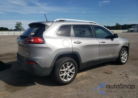 2018 Jeep Cherokee Latitude z USA, uszkodzony, nr VIN 1C4PJLCB5JD537337